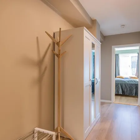 Nordic Host - Dronningens Gate 12