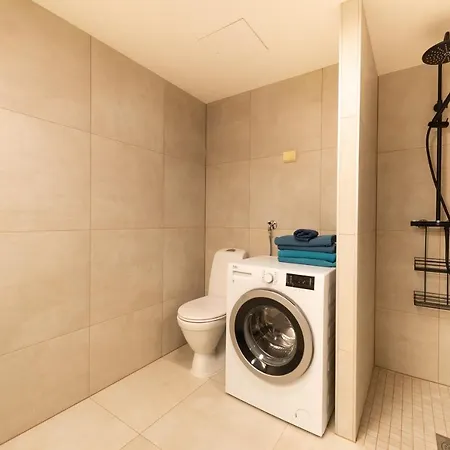 Nordic Host - Dronningens Gate 12 *