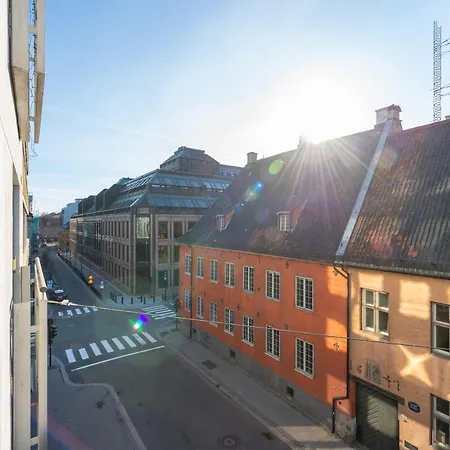 Nordic Host - Dronningens Gate 12 オスロ